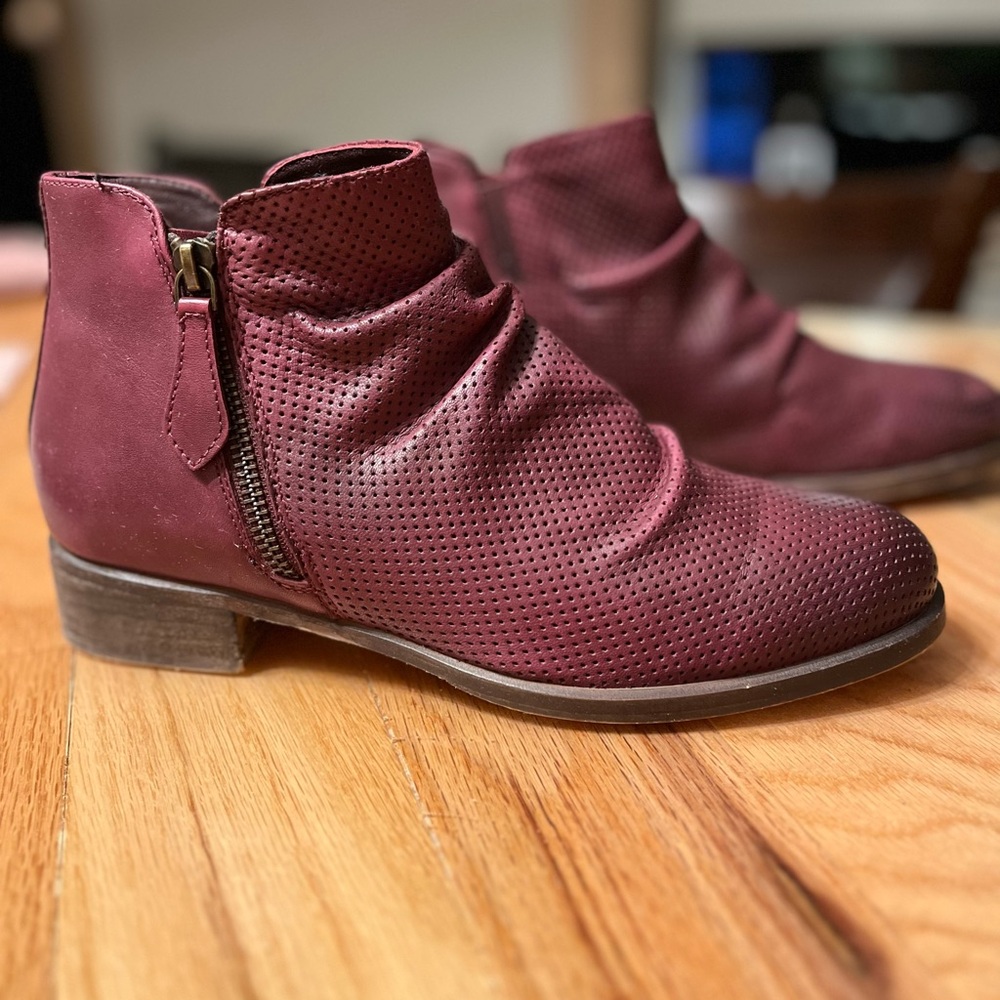 Coldwater Creek - Walk With Me — Women’s Leather side-zip Burgundy Ankle Boots